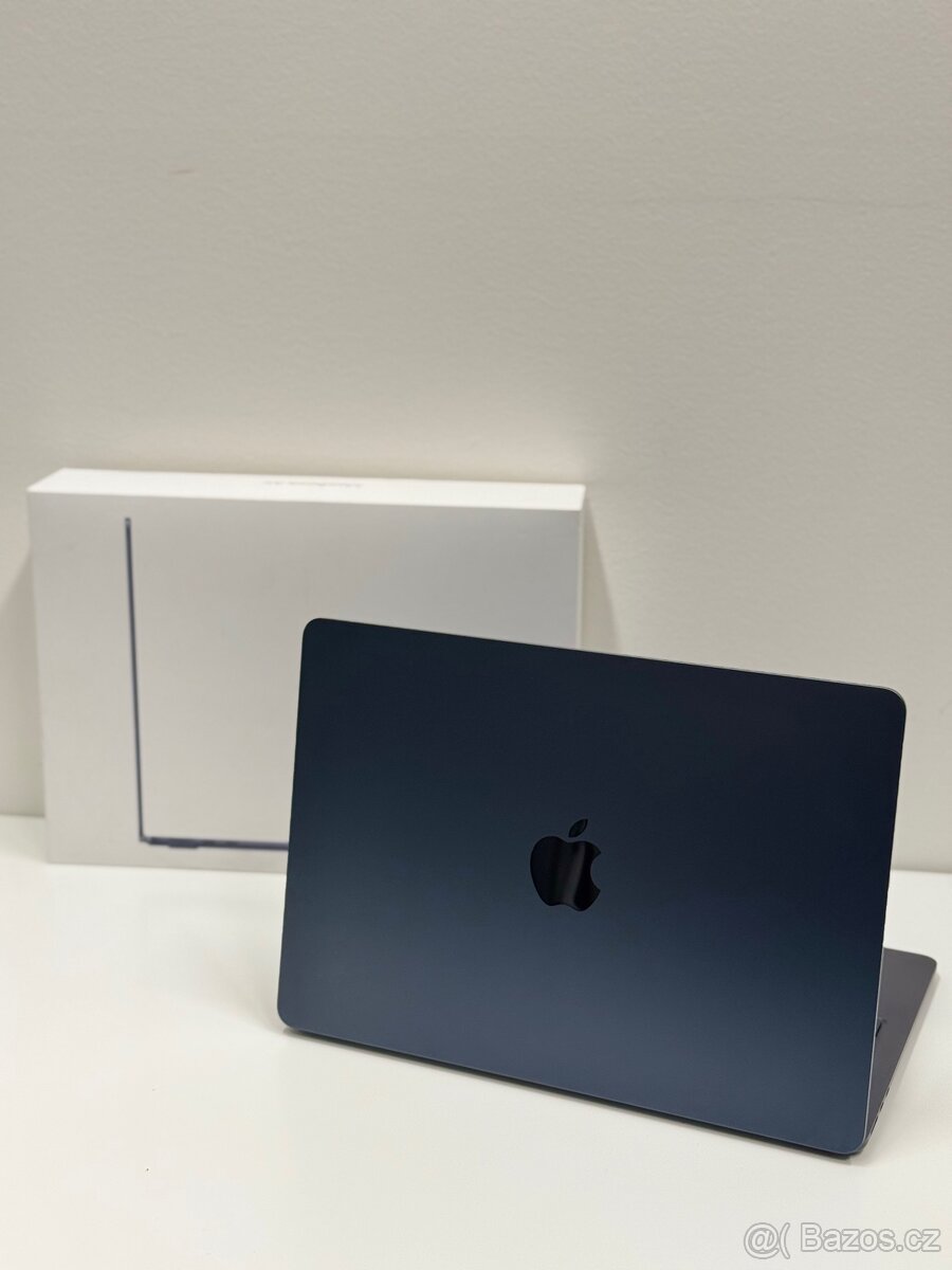 Apple MacBook Air 2022 13” - 2