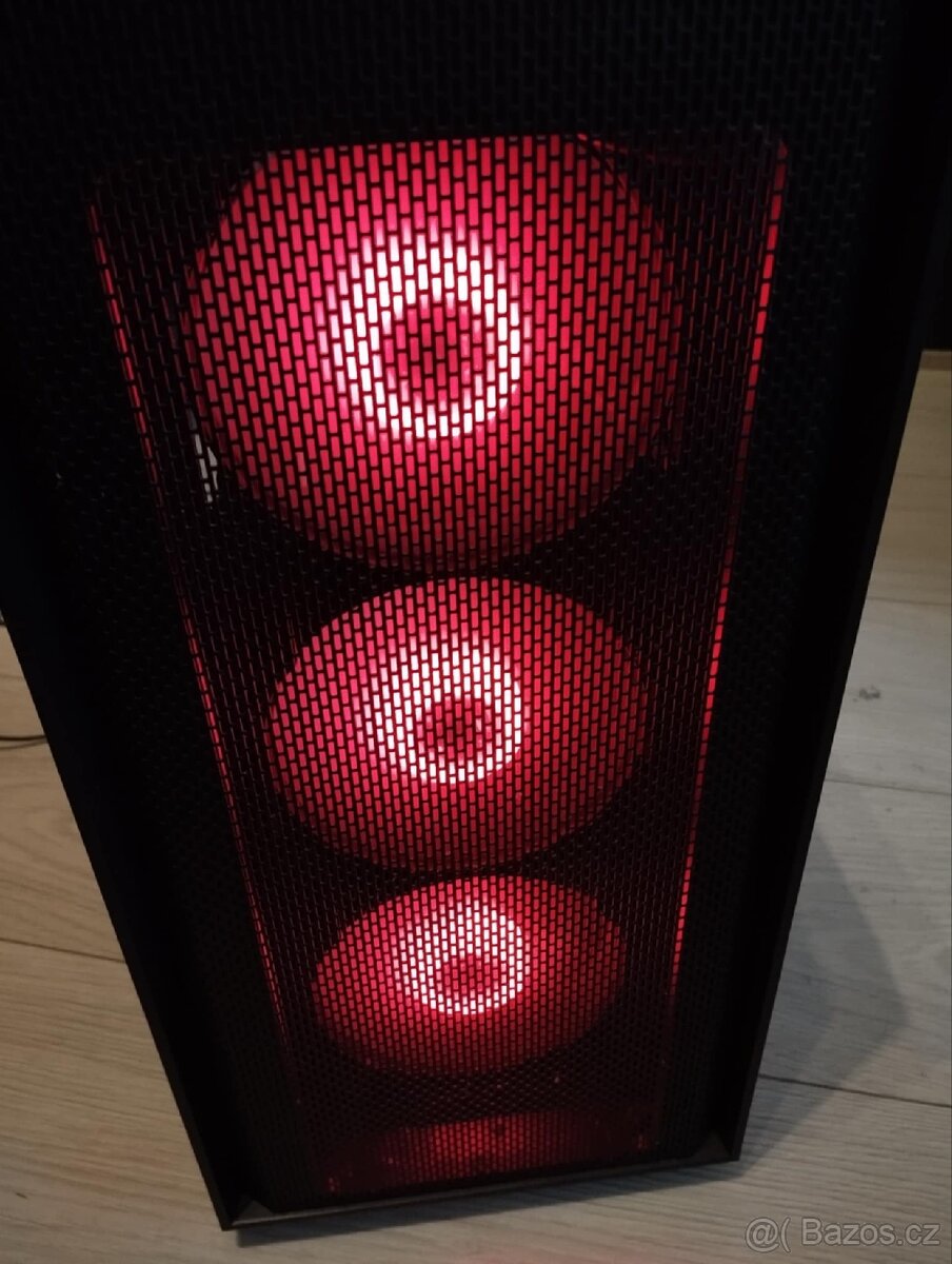 Herní PC s virtuální realitou - 2