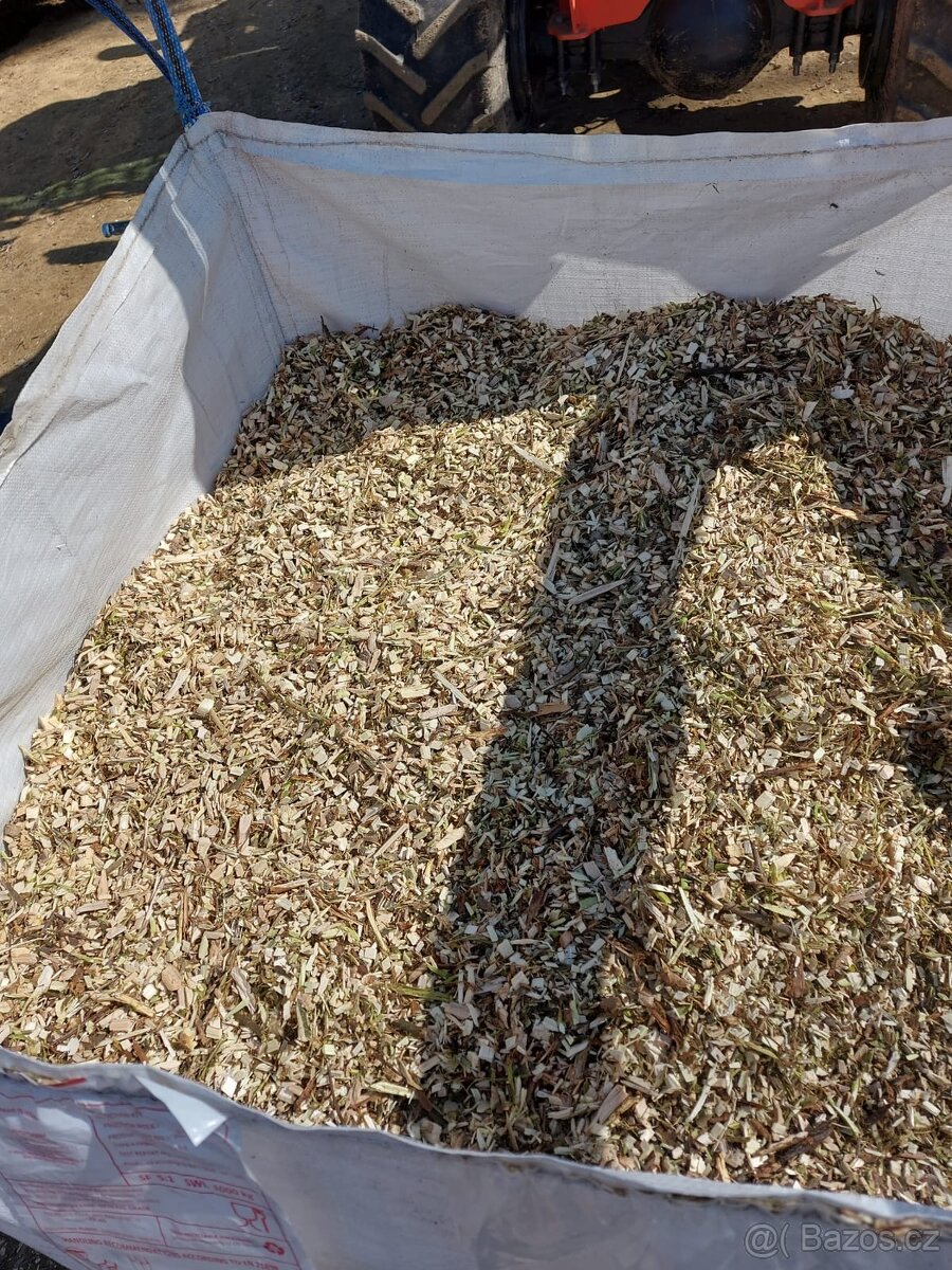 MULČOVACÍ ŠTĚPKA - 2