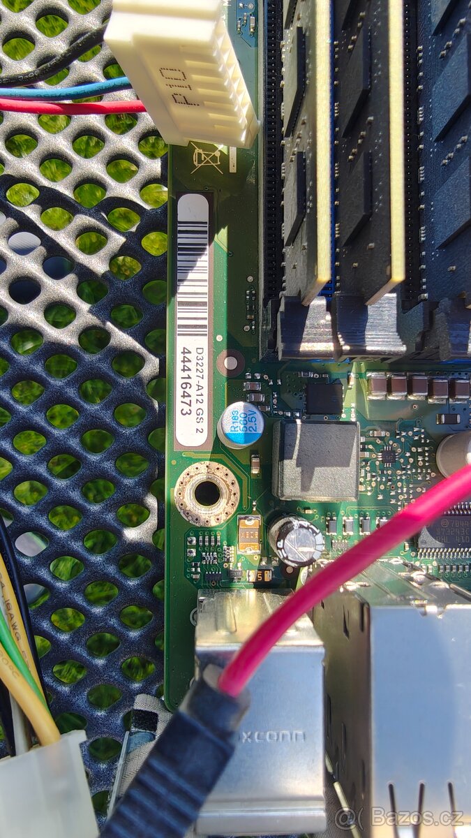 Prodám MB Fujitsu D3227-A1 vč. procesoru a zdroje - 2