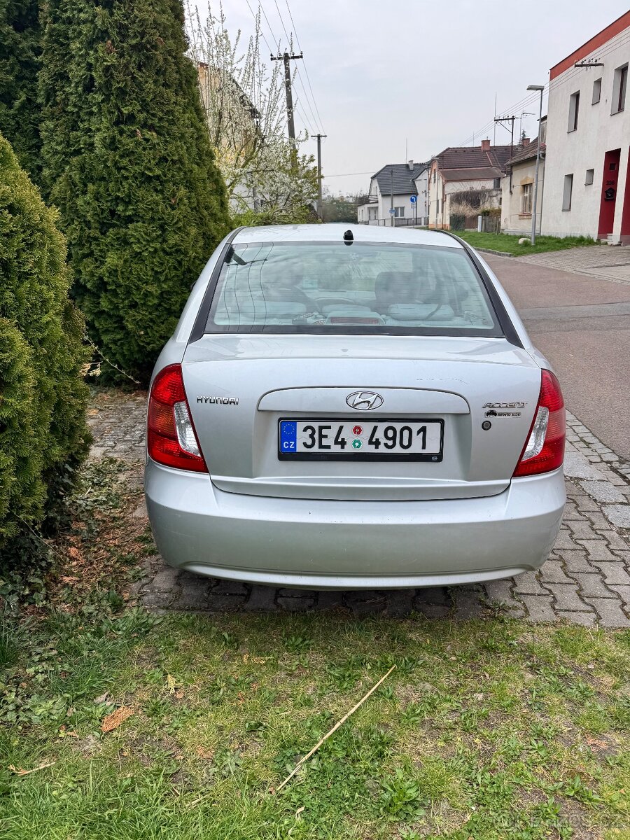 Prodam Hyundai Accent - 2