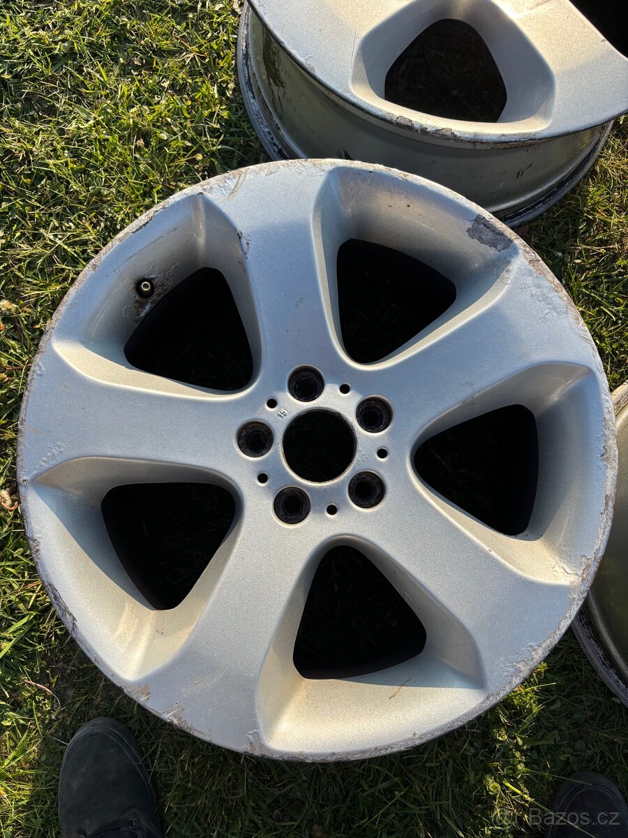 Kola BMW Styling 132 R19 - 2