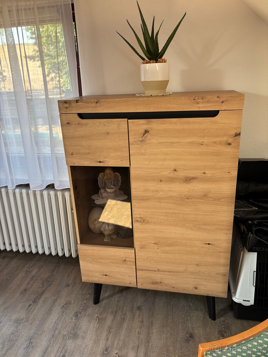 Skříň a tři komody - 2