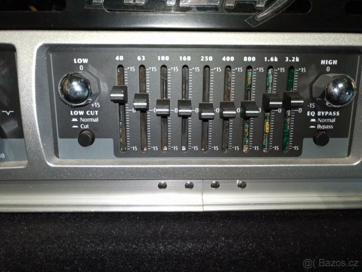 Baskytarový zesilovač Peavey 450 Tour - 2