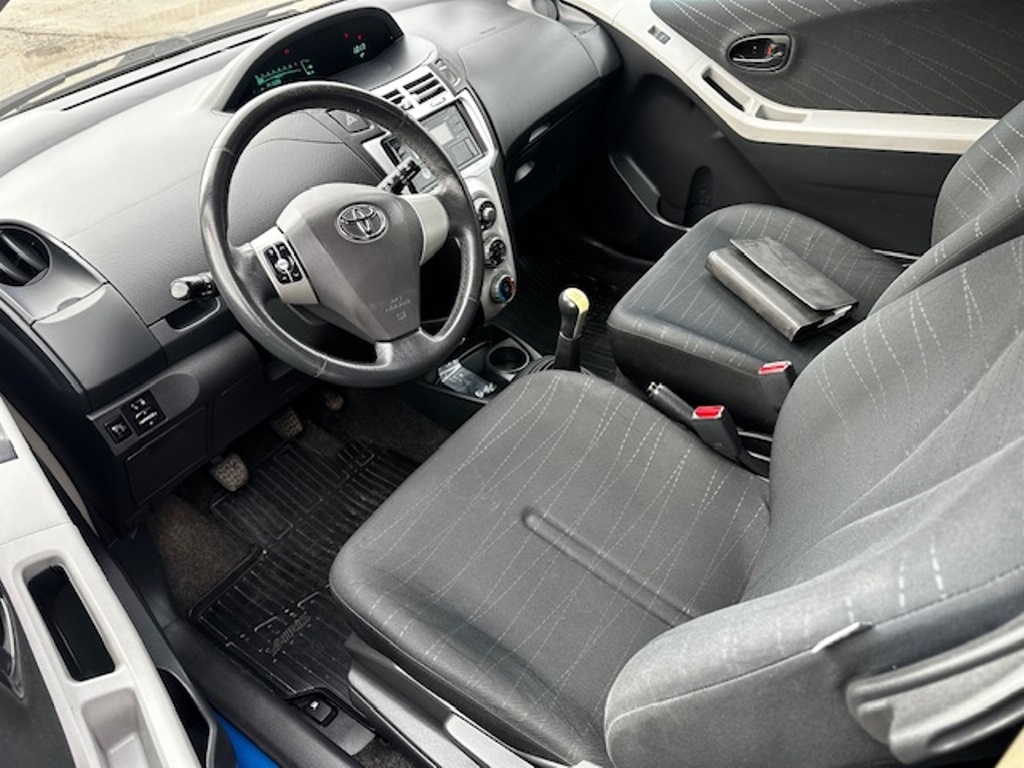 Toyota Yaris 1.0i, r.2007, klima, STK, pouze prodej - 2