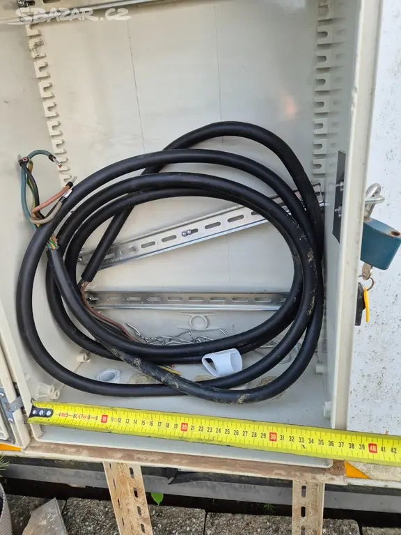 Skříň - stavební rozvaděč - 2