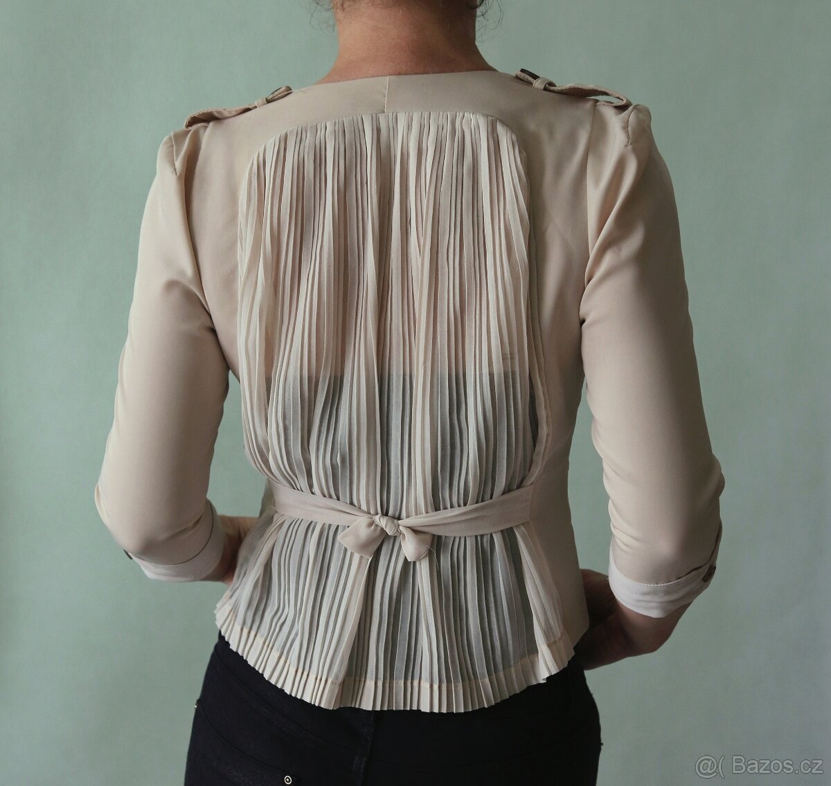 Zajímavá halenka s plisovanými zády vel.XS-34 - 2