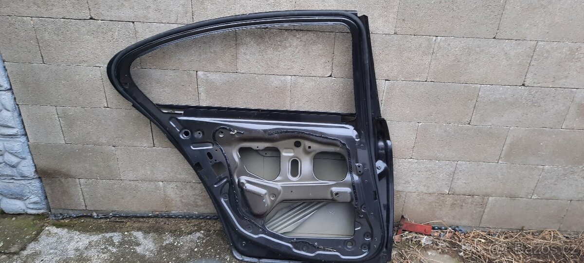 Leve zadni dvere bmw 5 f10 sedan - 2