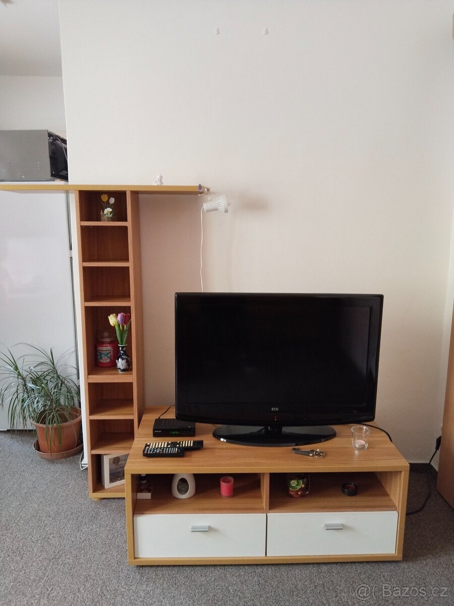 Obývací stěna - 2