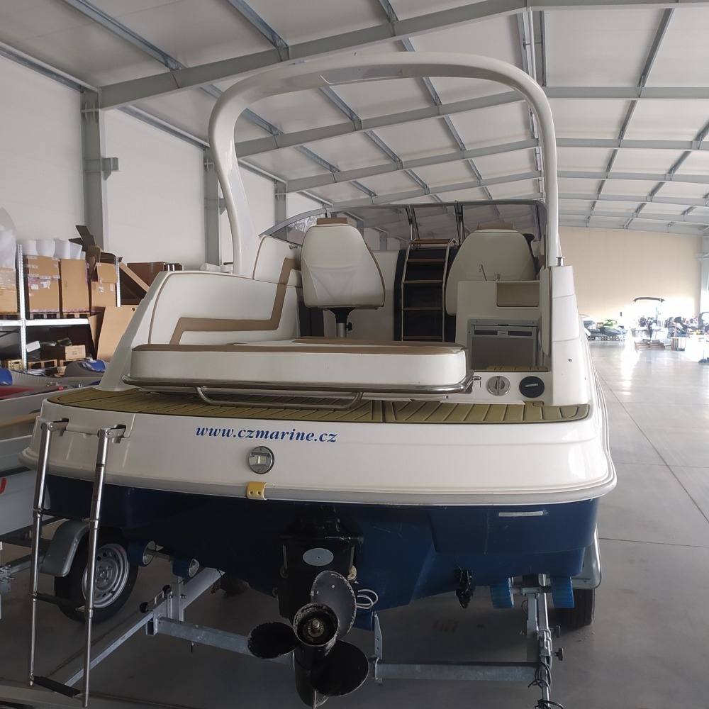 Krásná kajutová loď DRAGO 710 OB + Mercruiser 4,5L MPI - 2