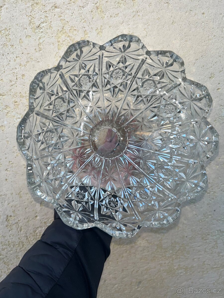 Starožitná mísa broušená 300,- - 2