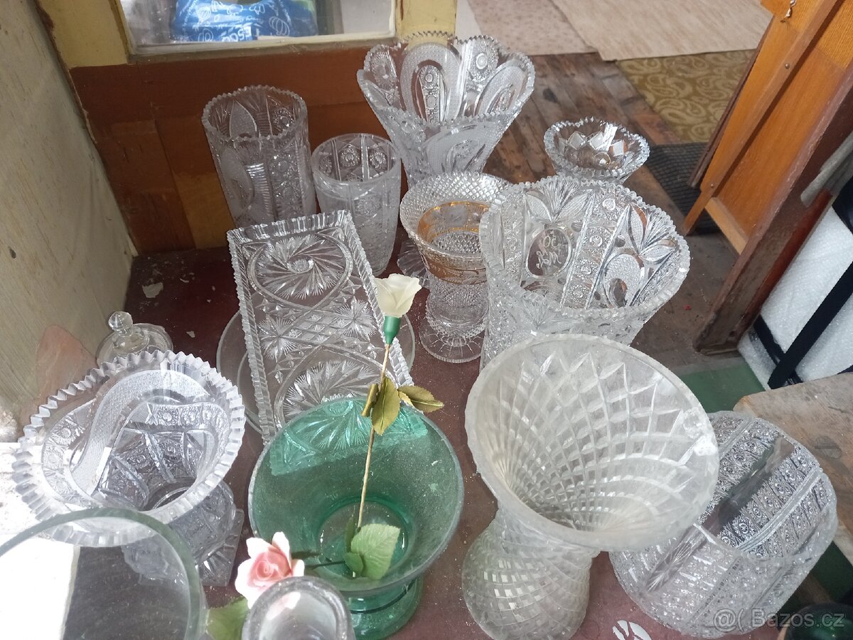 Broušené sklo - vázy - 2
