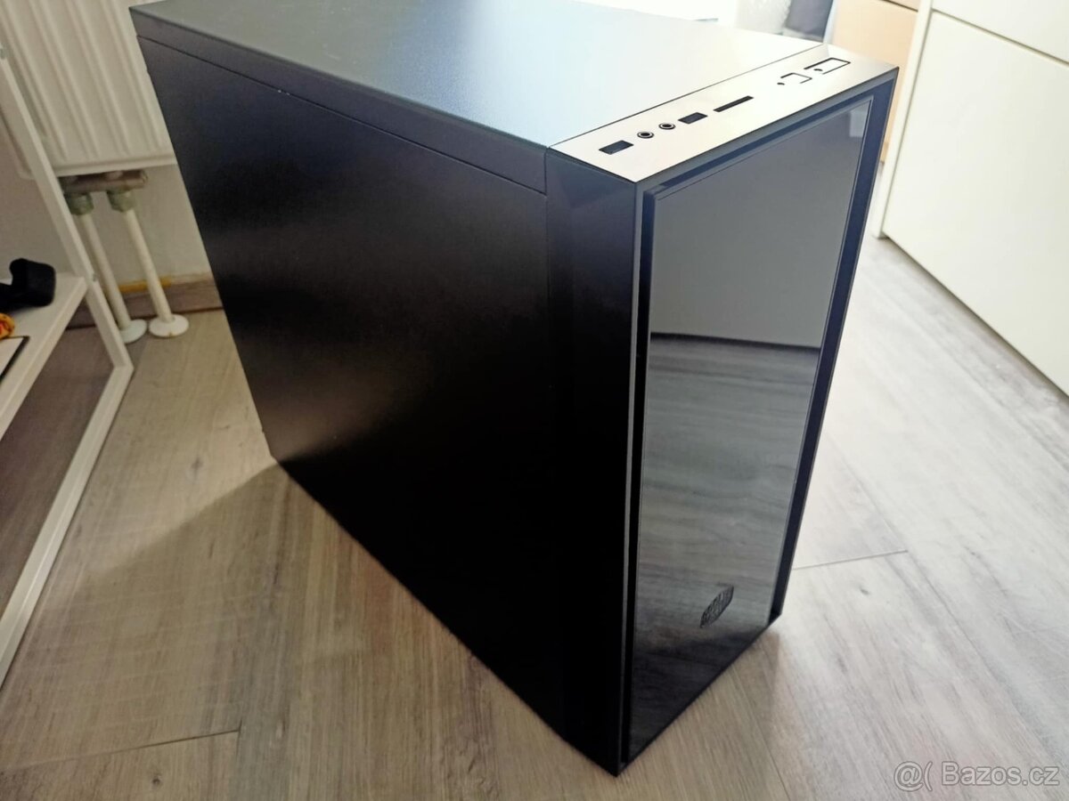 Herní PC s monitorem a něco navic - 2