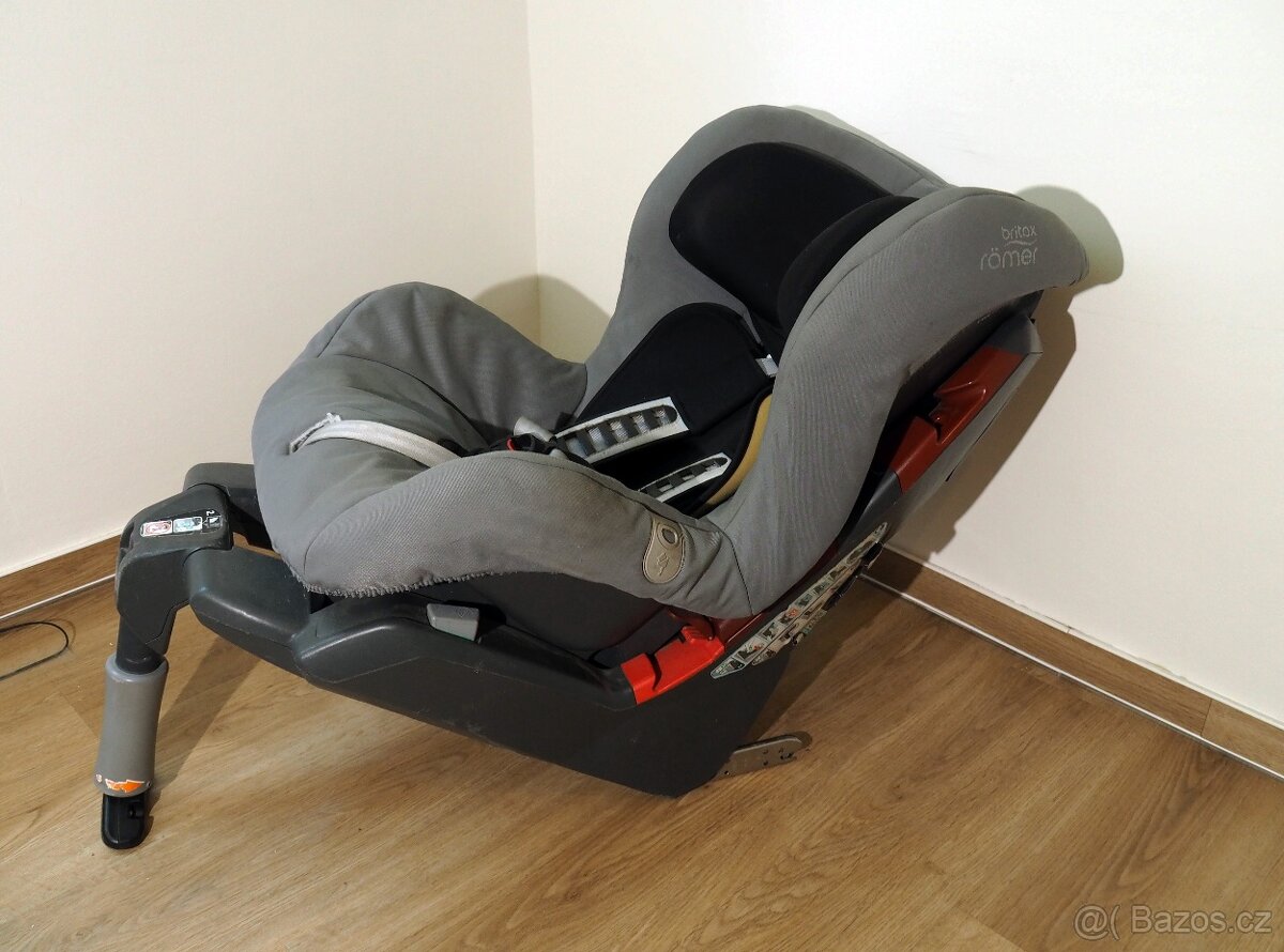autosedačka Britax Römer Safefix 9-18 kg - 2