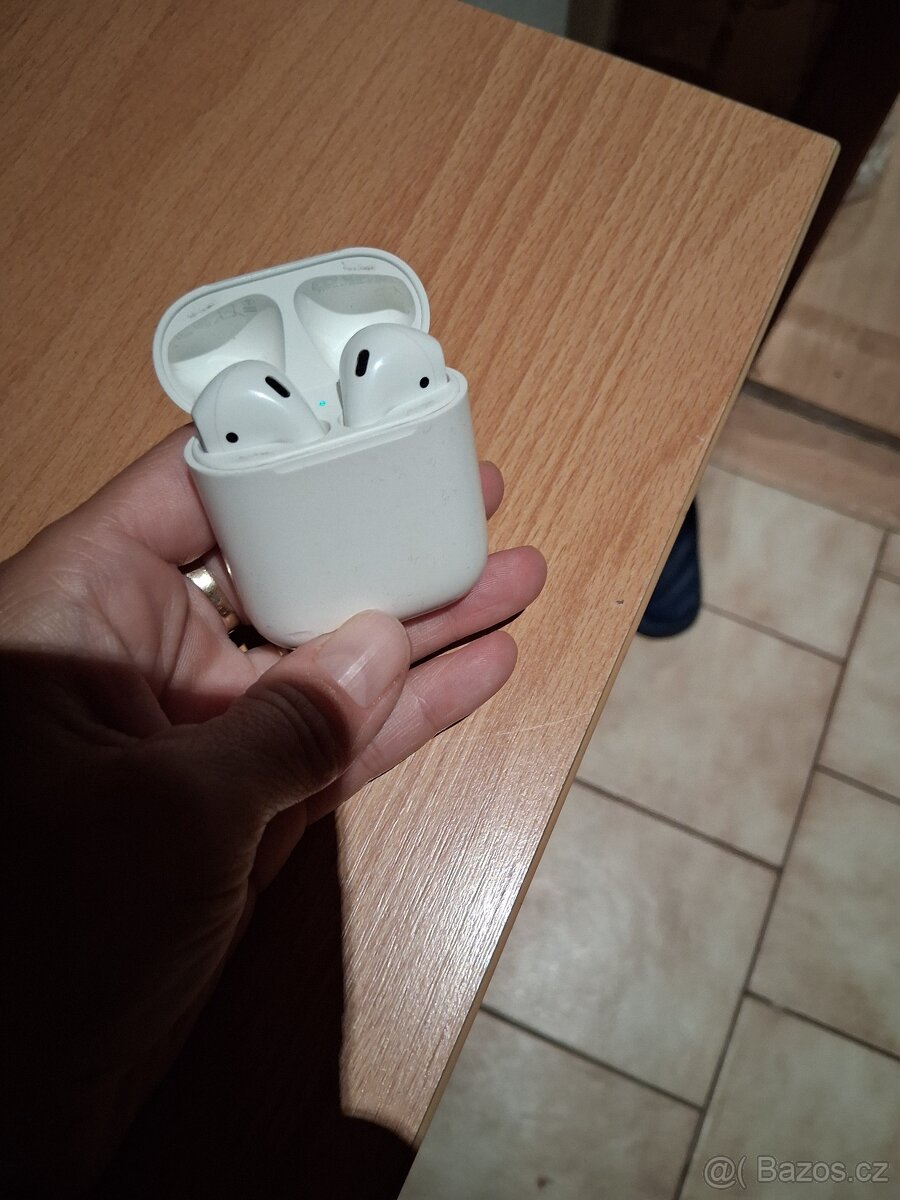 Apple AirPods 2 - 2