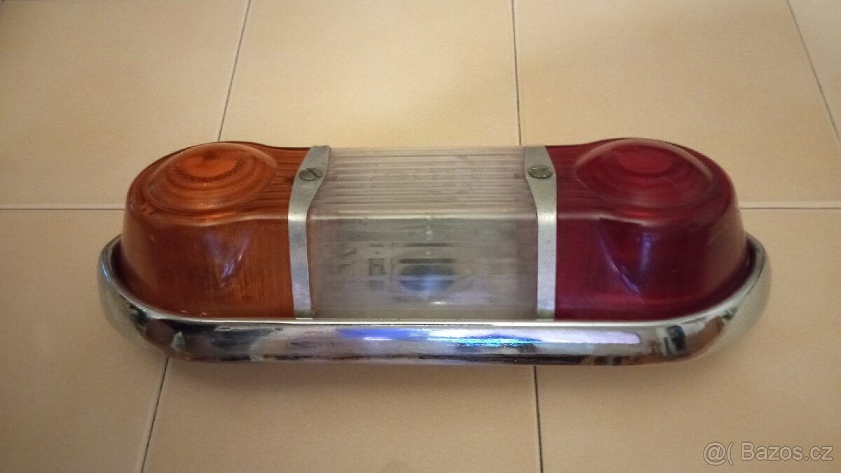 Nové zadní světlo na škodu 1202,RTO - 2
