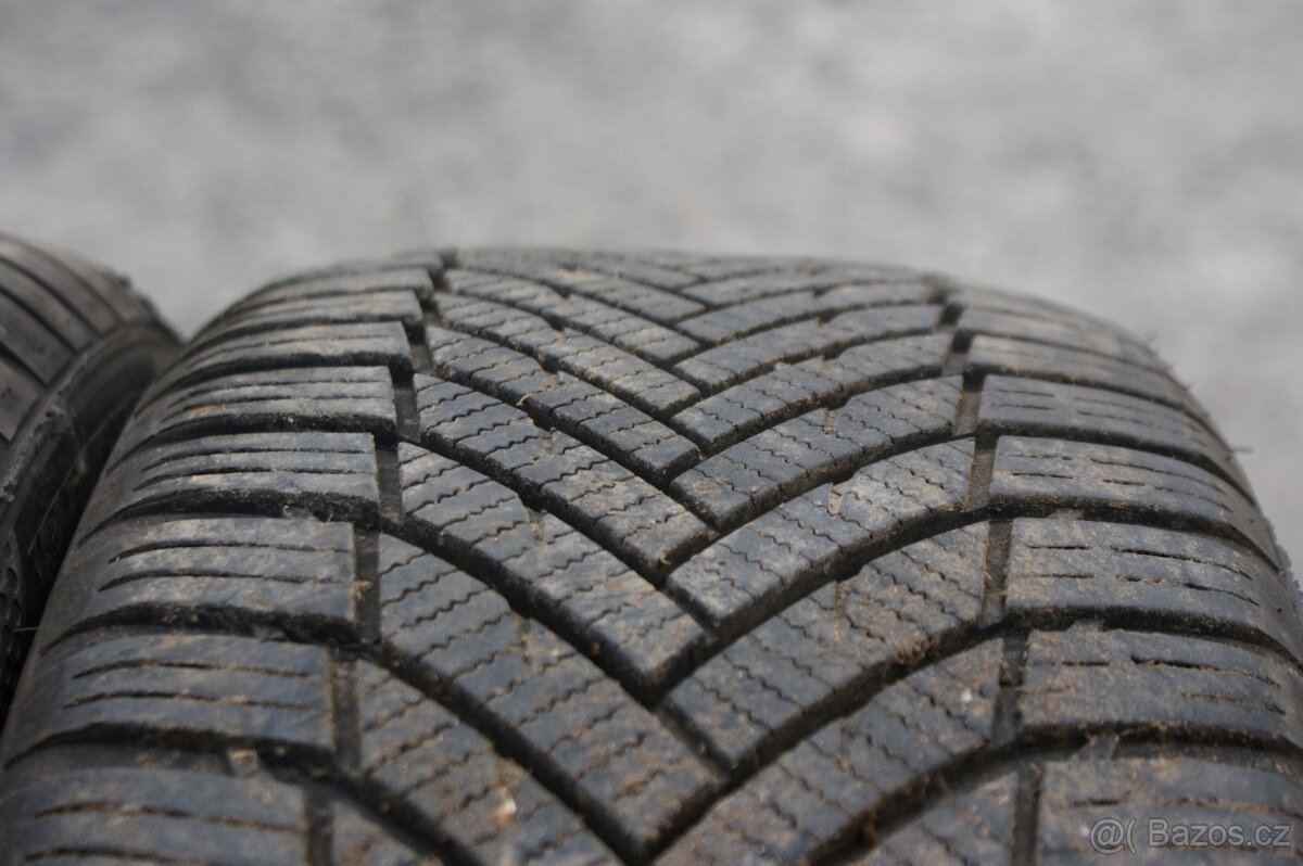 2ks zimnich pneu Tracmax X-Privilo S130 195/50R16 88V 2x8mm - 2