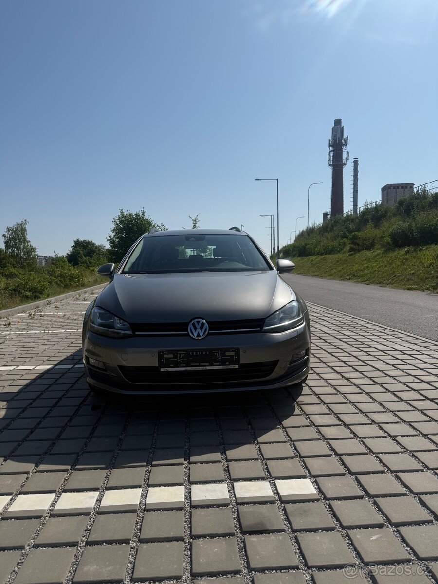 Volkswagen Golf 7 variant 1,6 TDI 81KW. Tažné,NAVI, LED - 2
