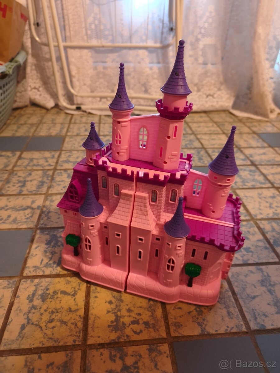 Dívčí hračky - 2