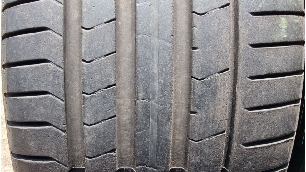Letní pneu 255/35/20 Pirelli - 2