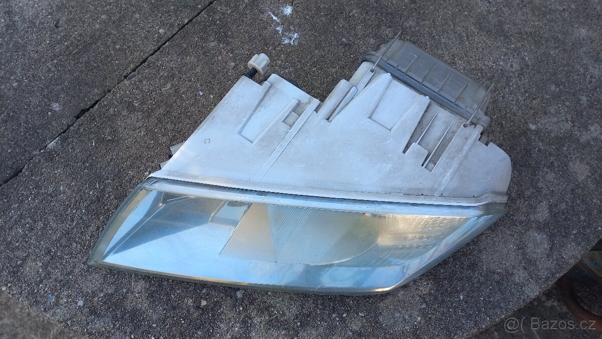 Levé přední světlo Škoda Octavia 2 - 2