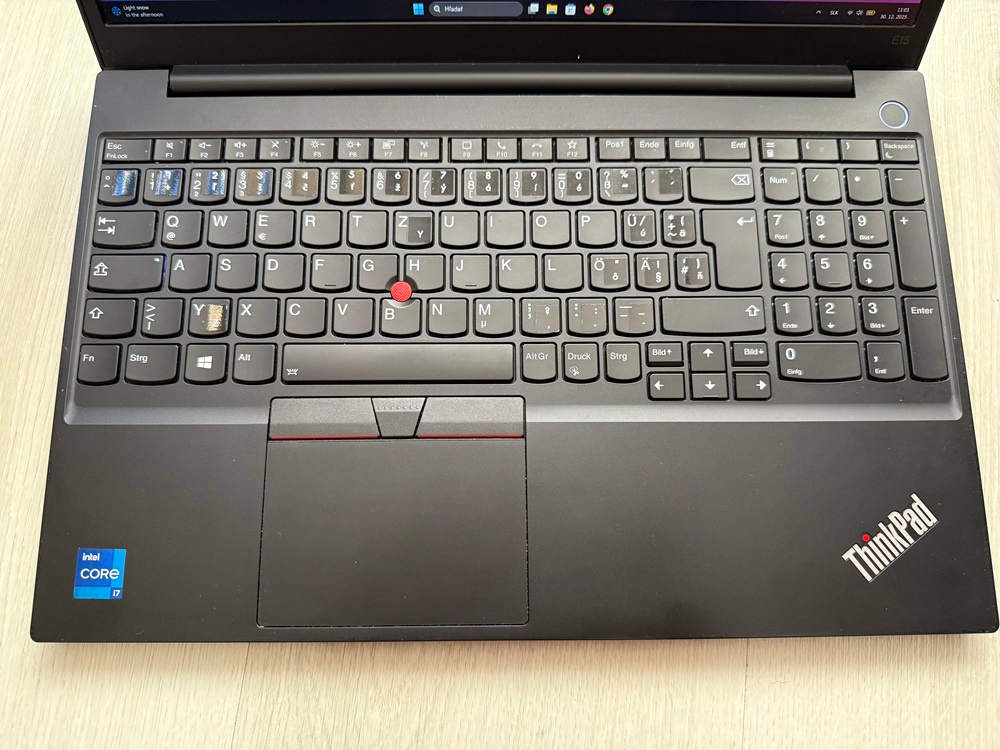 Prodám notebook Lenovo ThinkPad E15 Gen 2 v zachovalém stavu - 2