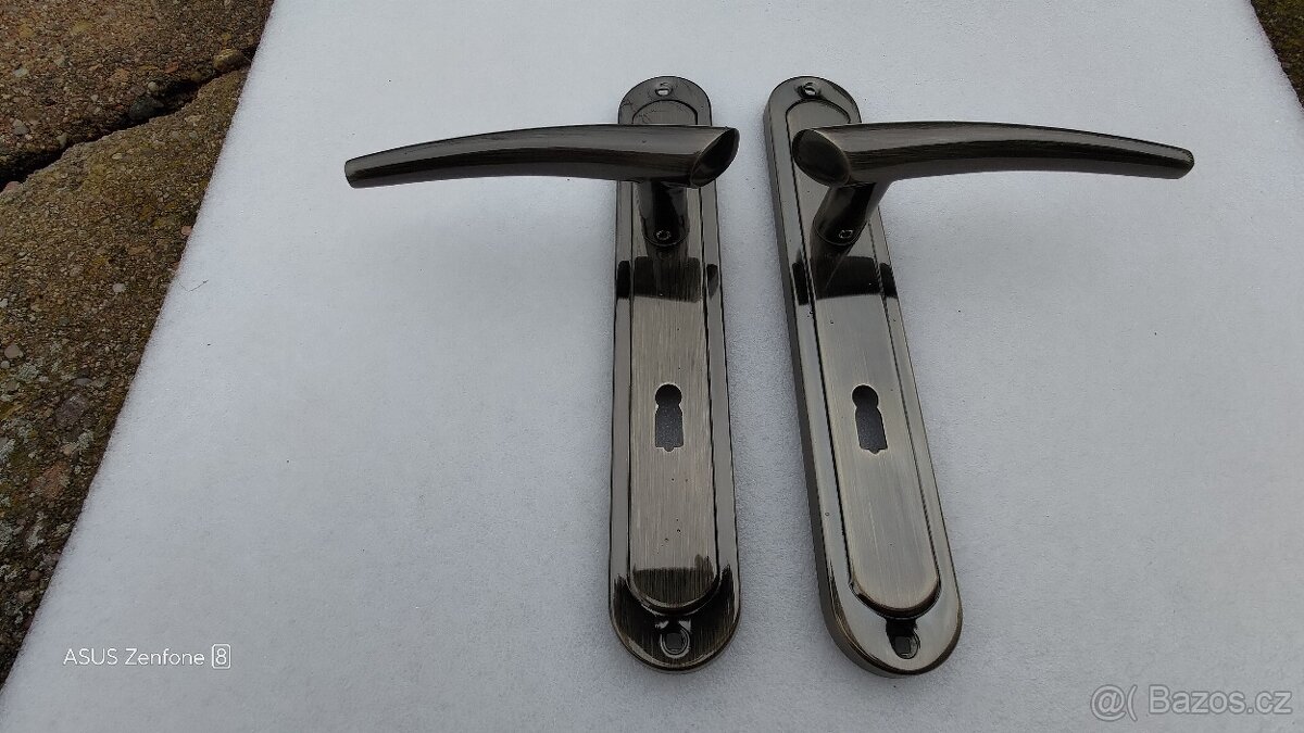 Kliky, kovové, nové - 2