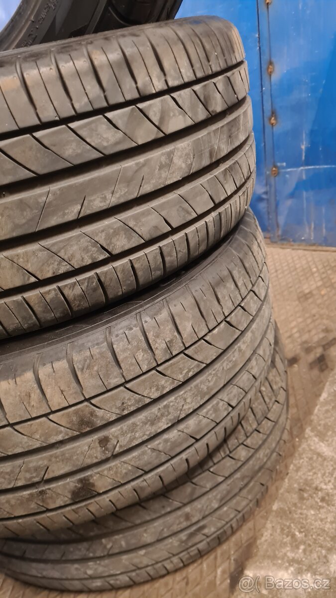235/45 R17 Letni - 2