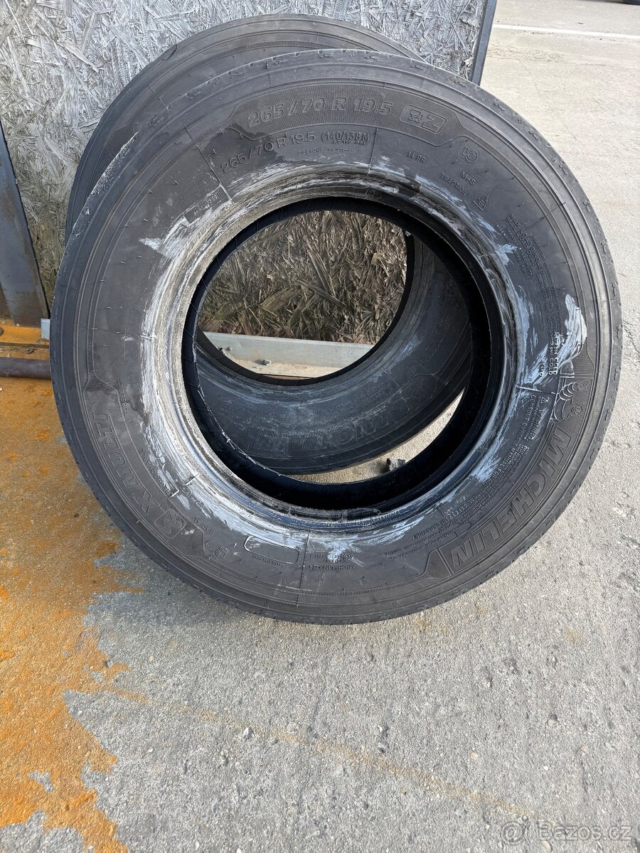 265/70 R19.5 - 2