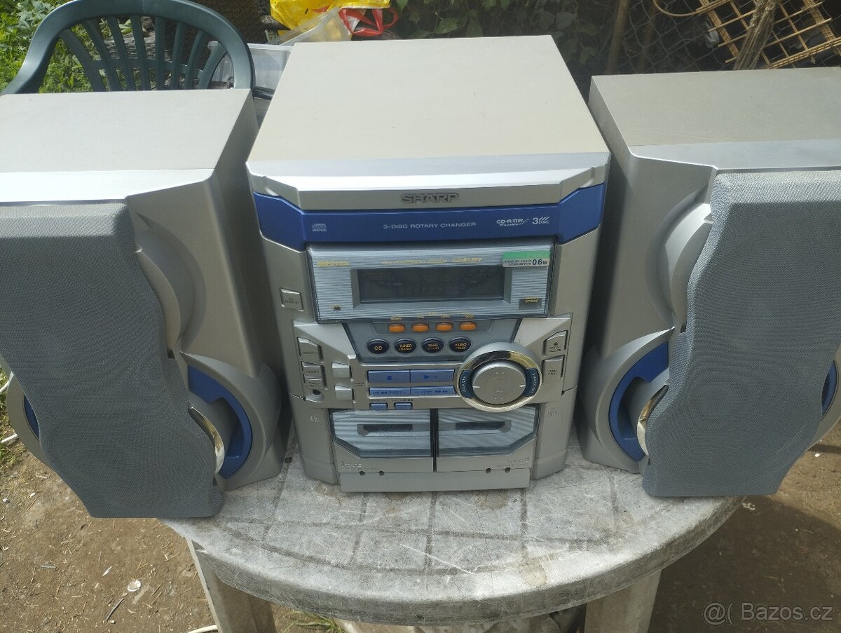 Sharp CD-BA250,Aiwansx-r51,Panasonic SA-PM04,LG,radia - 2