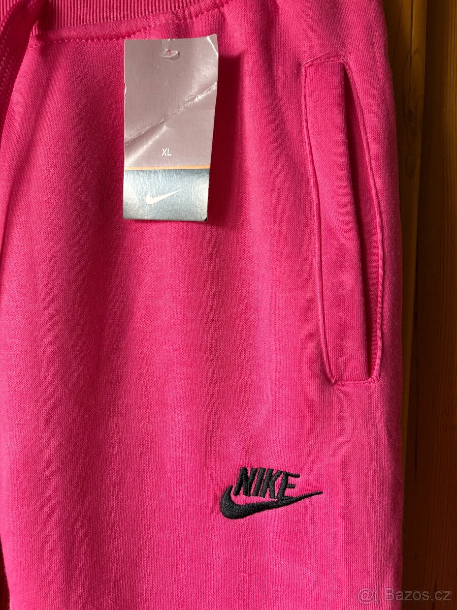 Dámské tepláky Nike velikost XL - 2