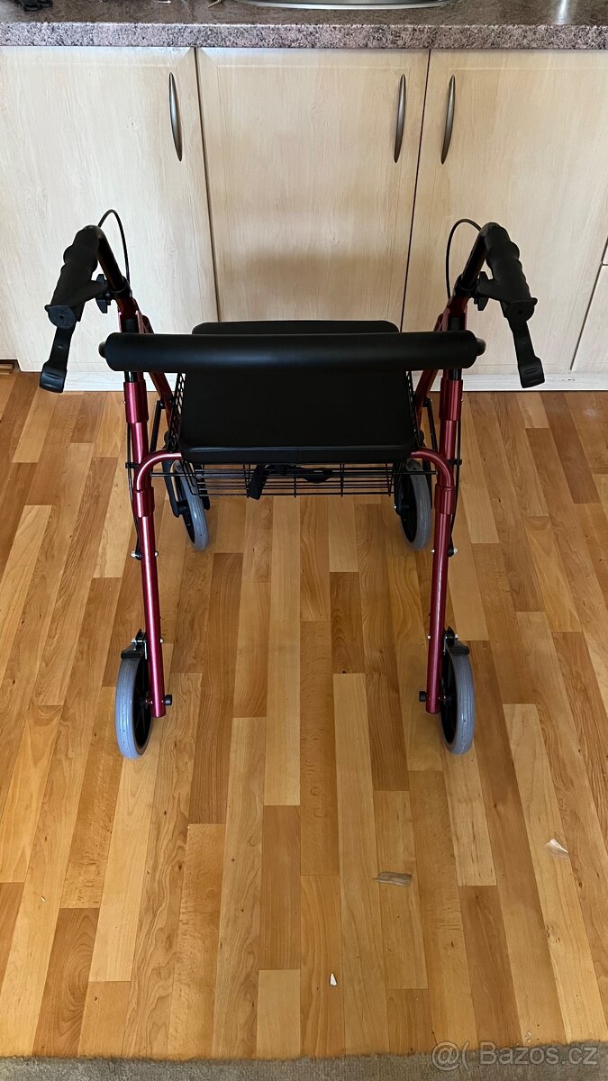 ROSE - čtyřkolové chodítko se stupačkou - 2