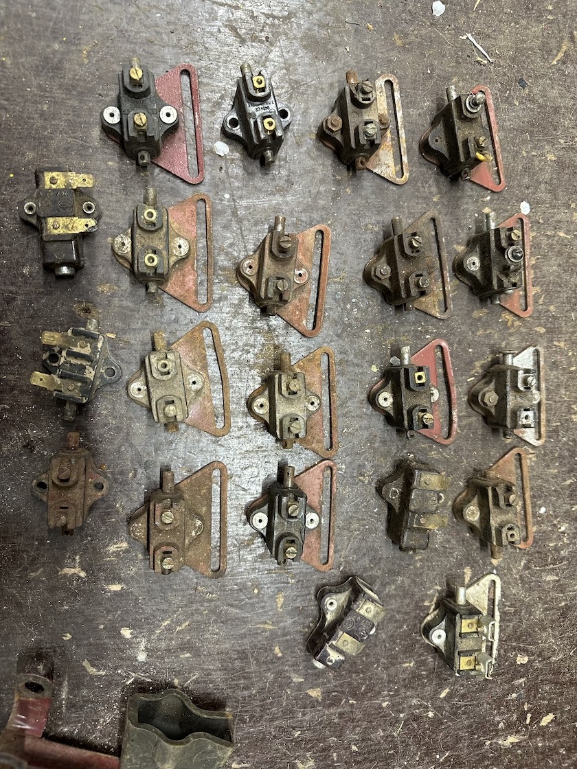 Predám brzdový vypínač JAWA ČZ - 2