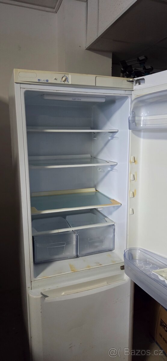 Lednice s mrazákem - 2