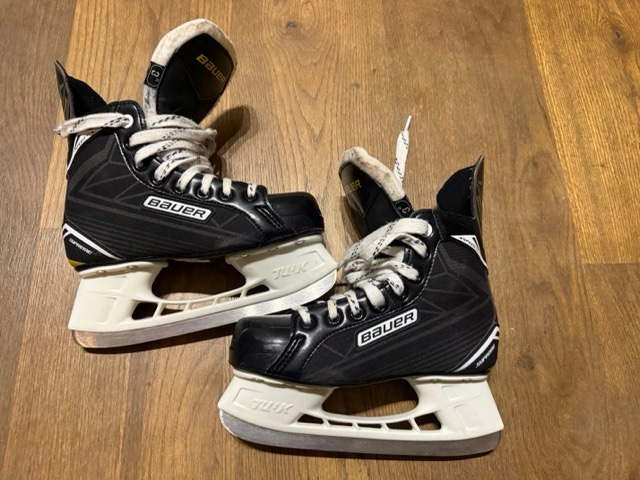 Bauer Supreme brusle dětské velikost 36 / stélka 230mm - 2