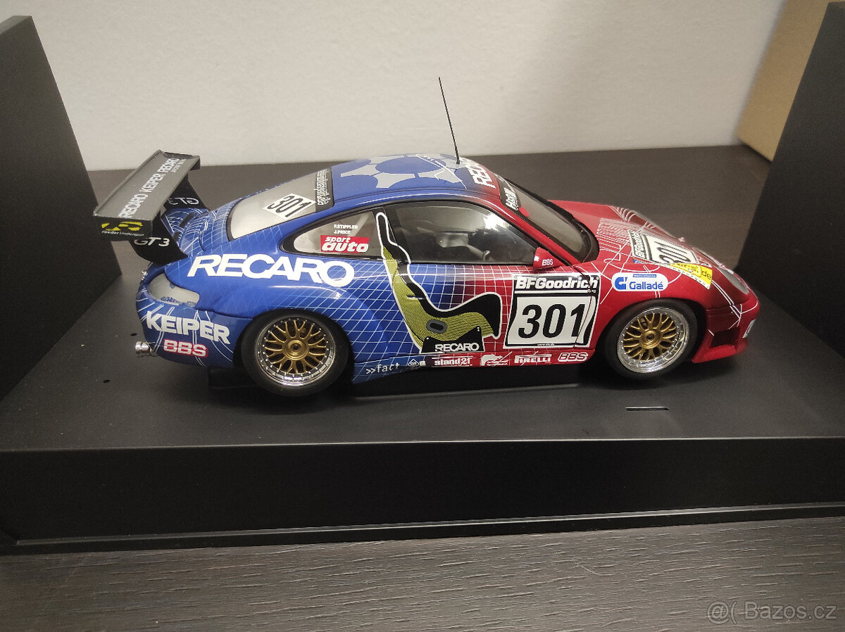 1:18 Autoart Porsche 911 GT3 RS #301 Recaro - 2
