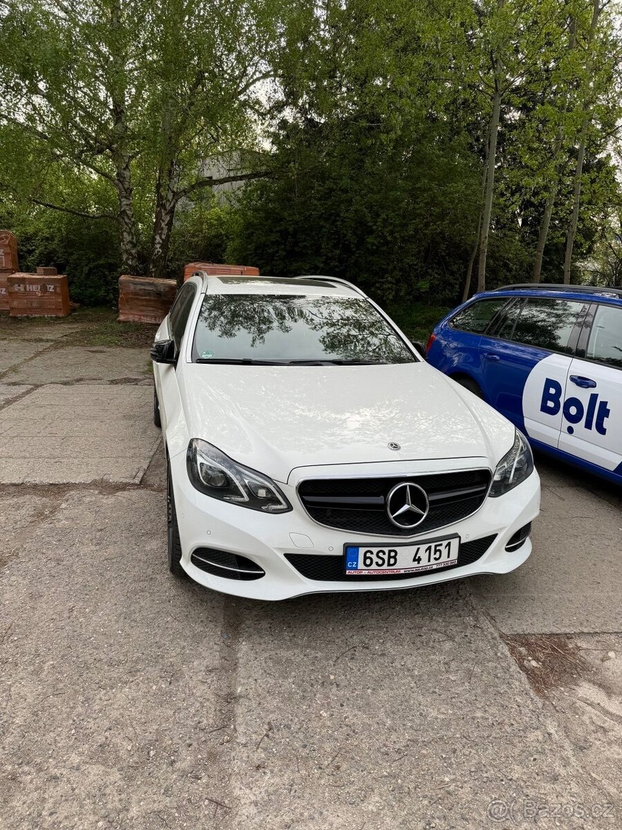 Prodám Mercedes-Benz E-Class E220 - 2