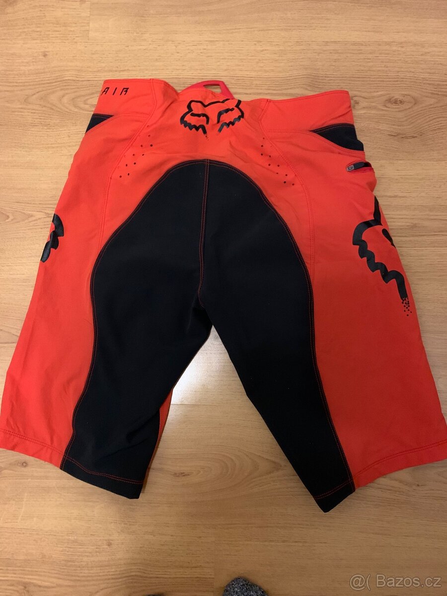 PRODÁM CYKLISTICKÉ KRAŤASY (ŠORTKY) FOX - 2