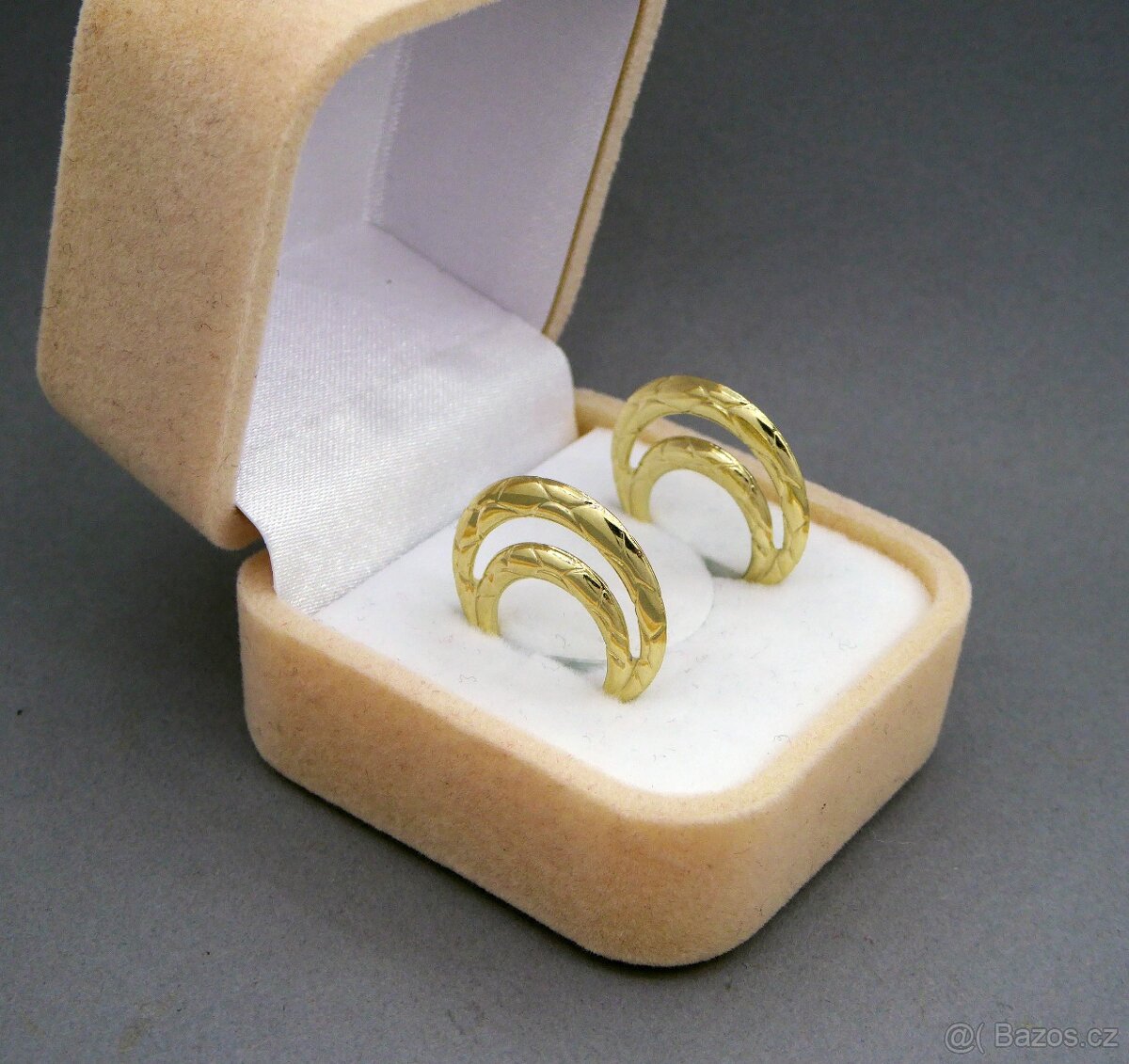 Nádherný zlaté kruhy - 2