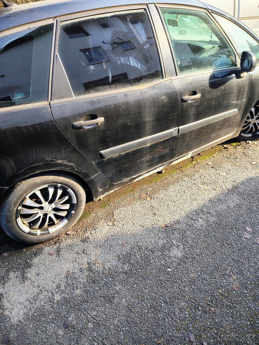 Prodám C4 Picasso na nd - 2