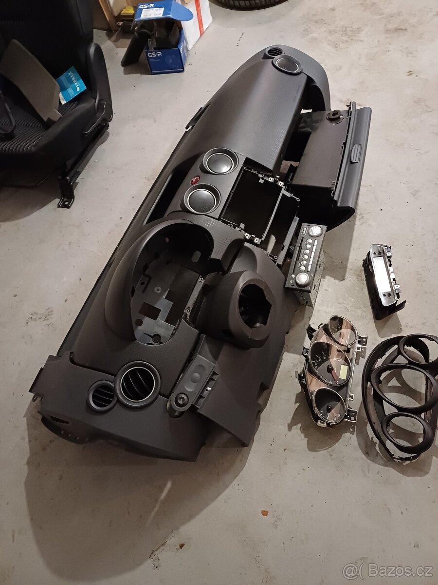 Mitsubishi colt r.v.04-09 - 2