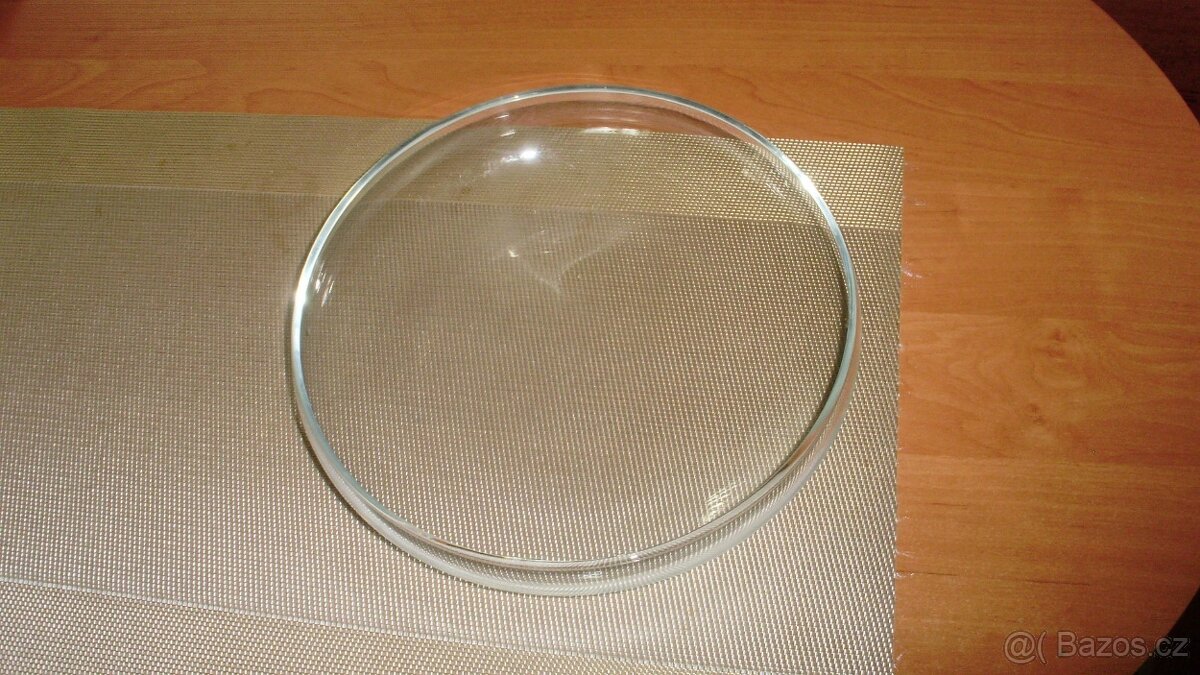 SKLENĚNÁ MÍSA - 2