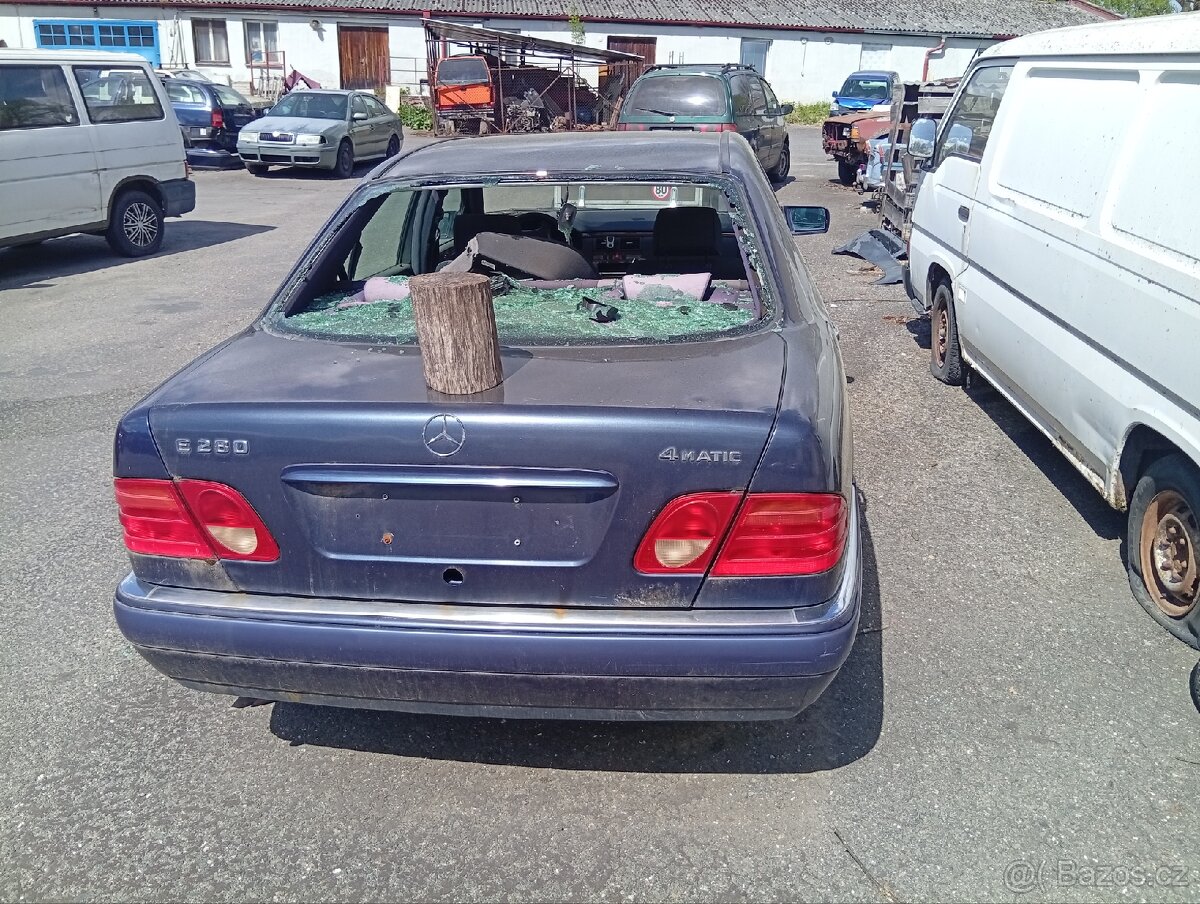 Mercedes E280 díly LEVNĚ - 2