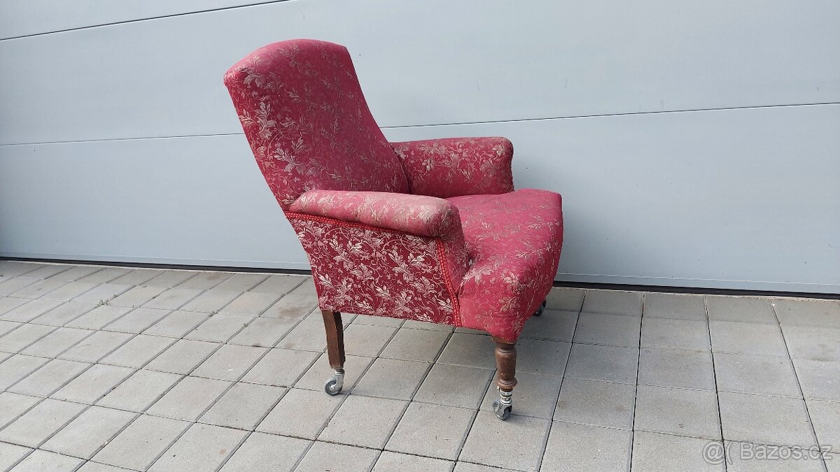 Čalouněné křeslo - 2