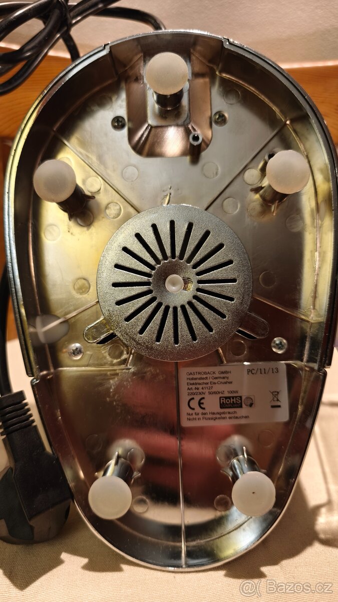 Elektrický drtič ledu Gastroback - 2