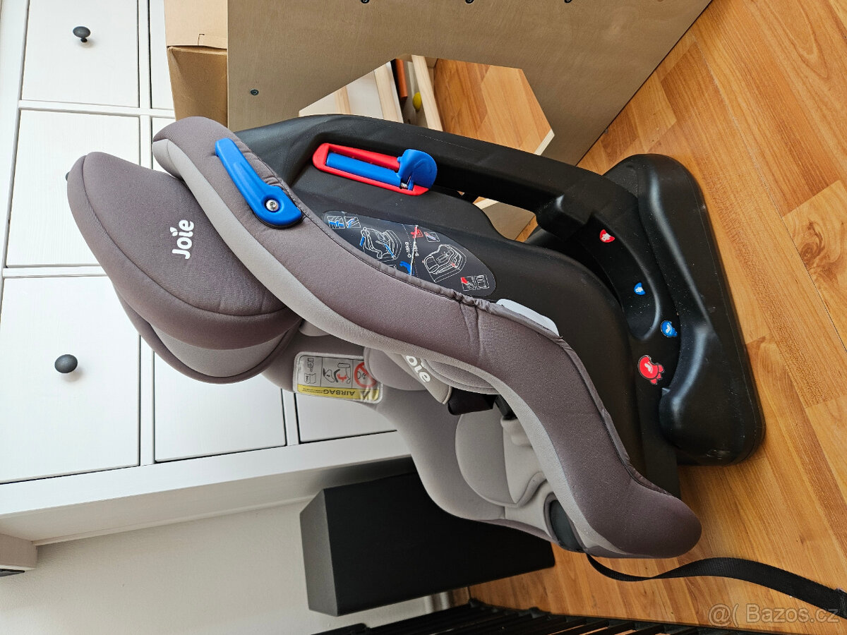 Autosedačka Joie Steady - 2