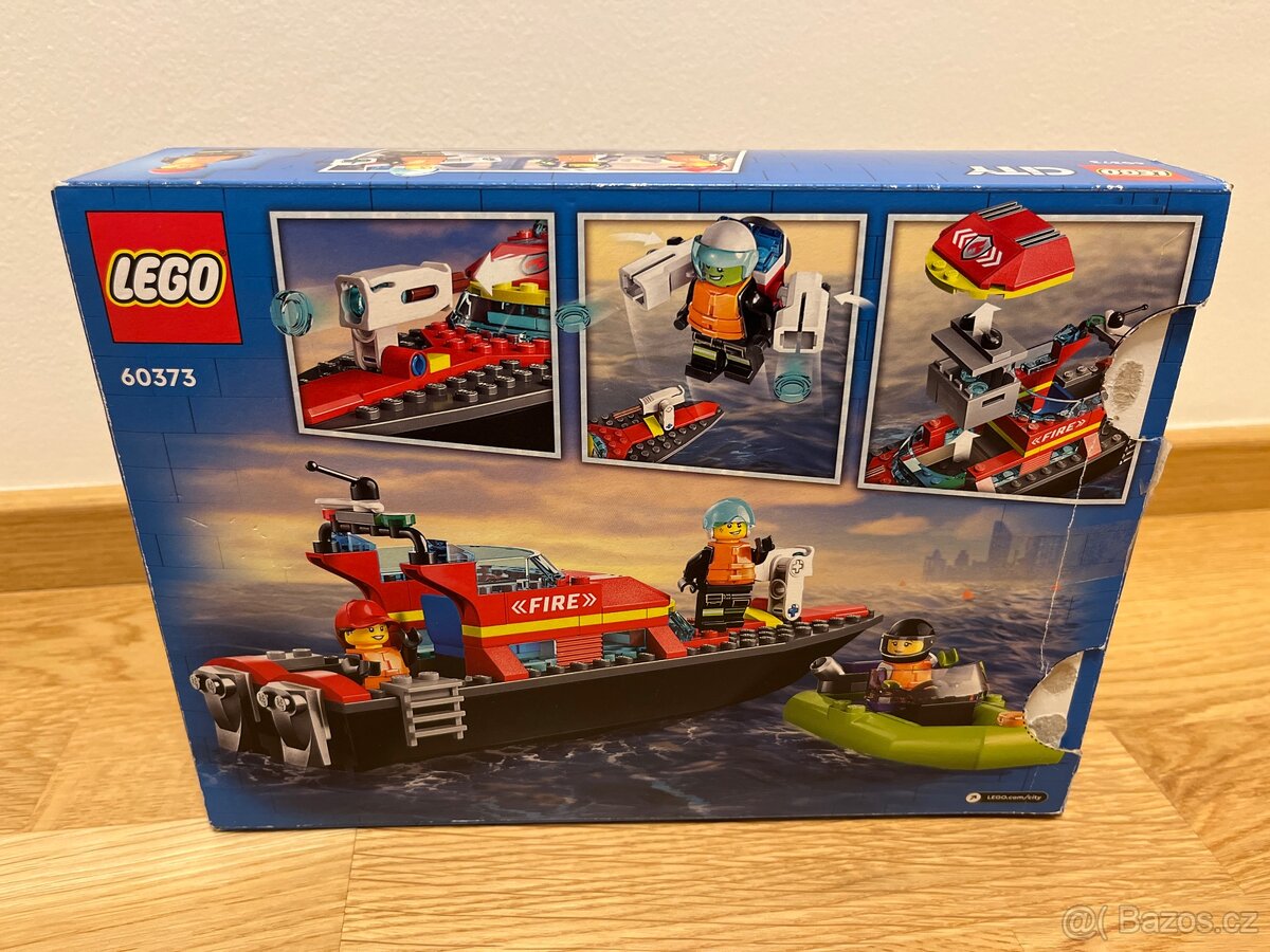LEGO CITY 60373 Hasičská záchranná loď a člun - 2