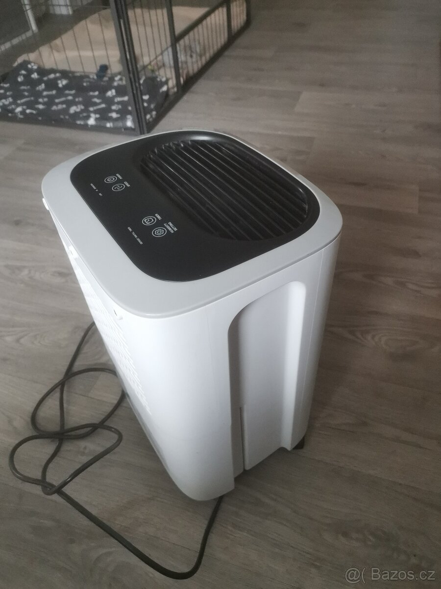Prodám odvlhčovač Rohnson R-91412-perfektní stav - 2