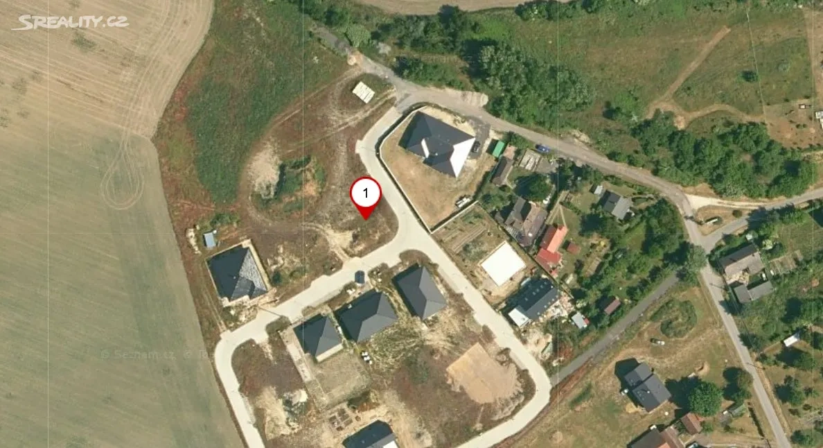 Prodej zasíťovaného stavebního pozemku 980 m2 PŘÍMÝ PRODEJ - 2