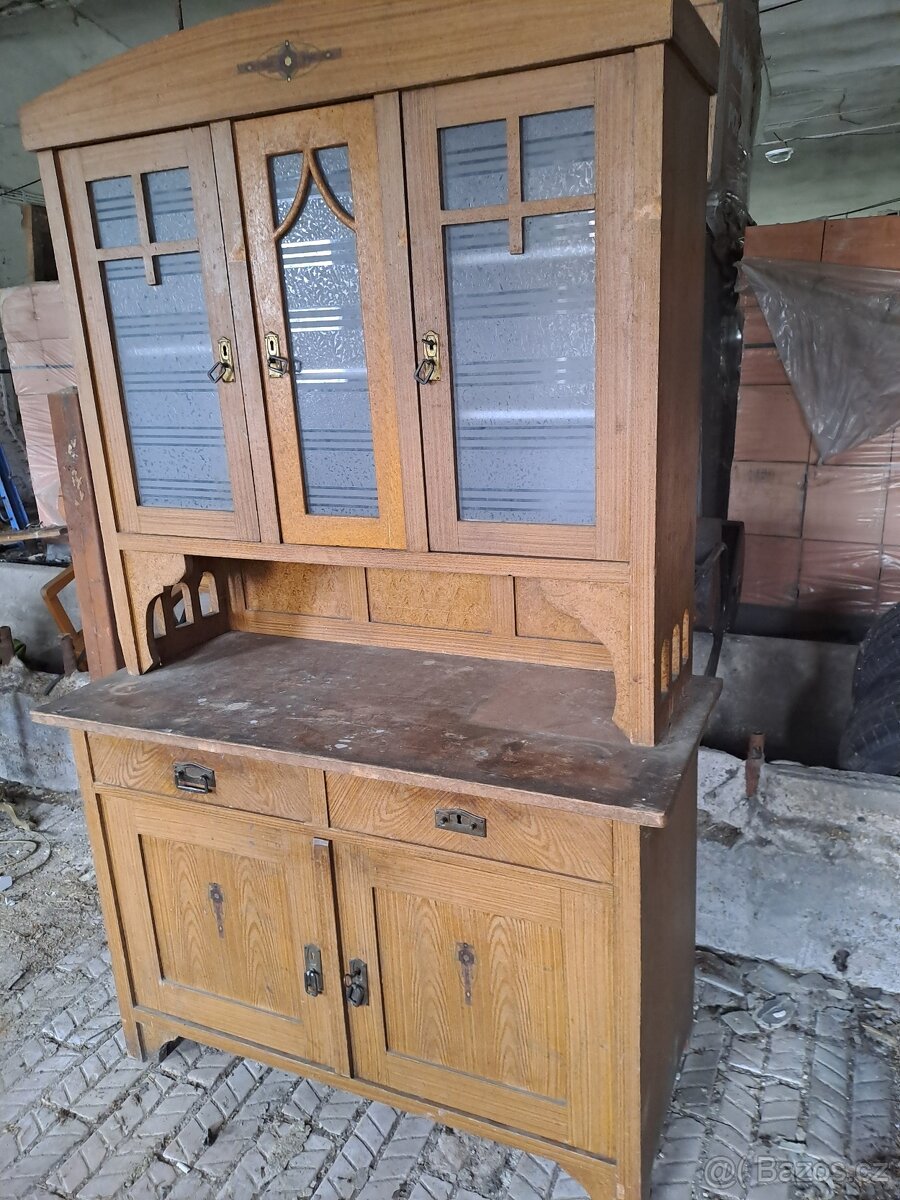 babiččin kredenc na chalupu - krásný stav - 2